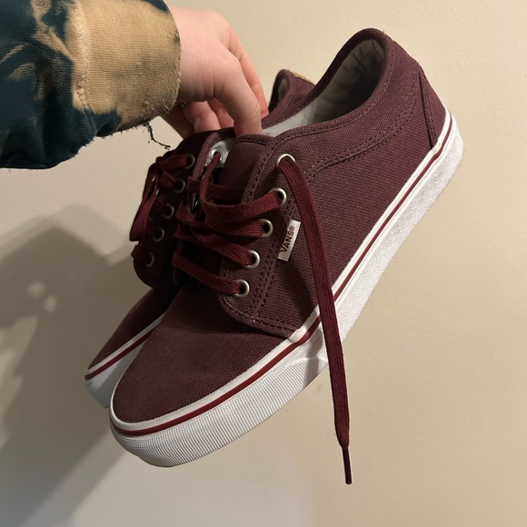 Men’s Vans Low Chukka Cork Wine Skate Shoes - Picture 1 of 5